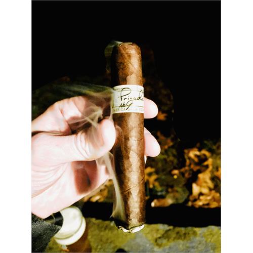 Liga Privada No. 9 Robusto 5  * 54