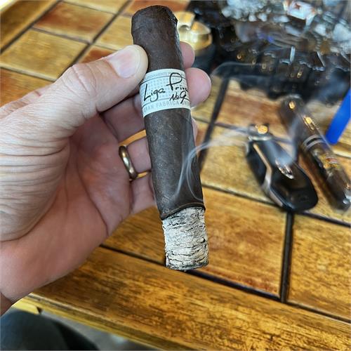 Liga Privada No. 9 Robusto 5  * 54