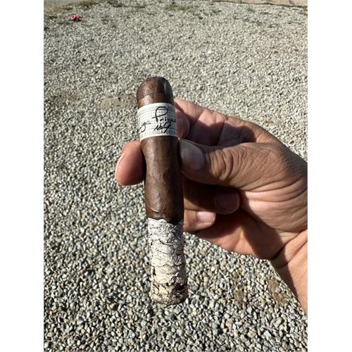 Liga Privada No. 9 Robusto 5  * 54