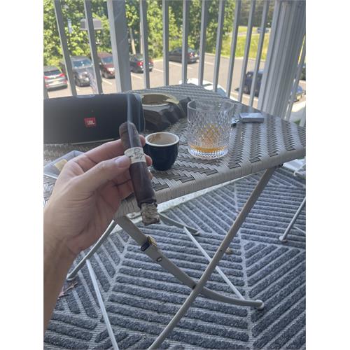 Liga Privada No. 9 Robusto 5  * 54