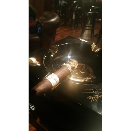 Liga Privada No. 9 Robusto 5  * 54