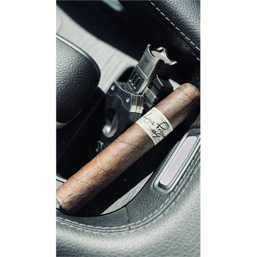 Liga Privada No. 9 Robusto 5  * 54
