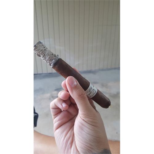 Liga Privada No. 9 Corona Doble 7  * 54