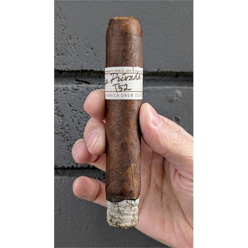 Liga Privada T52 Robusto 5  * 54