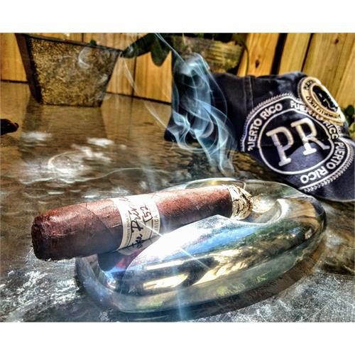 Liga Privada T52 Robusto 5  * 54