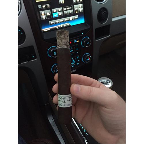 Liga Privada No. 9 Toro 6  * 52
