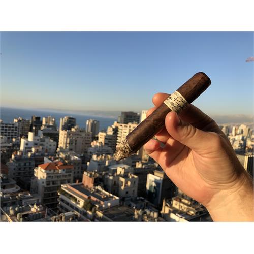 Liga Privada No. 9 Toro 6  * 52