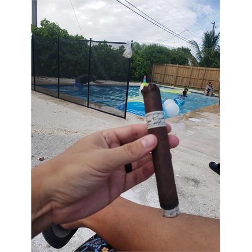 Liga Privada No. 9 Toro 6  * 52