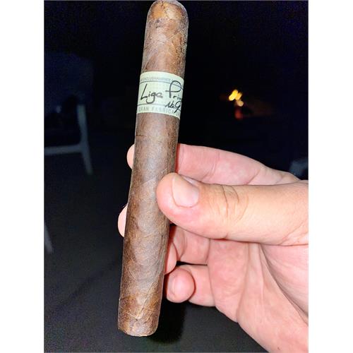 Liga Privada No. 9 Toro 6  * 52