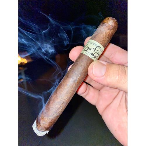 Liga Privada No. 9 Toro 6  * 52