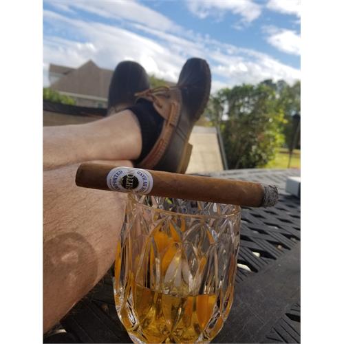 Ashton Classic Corona 5 1/2 * 44