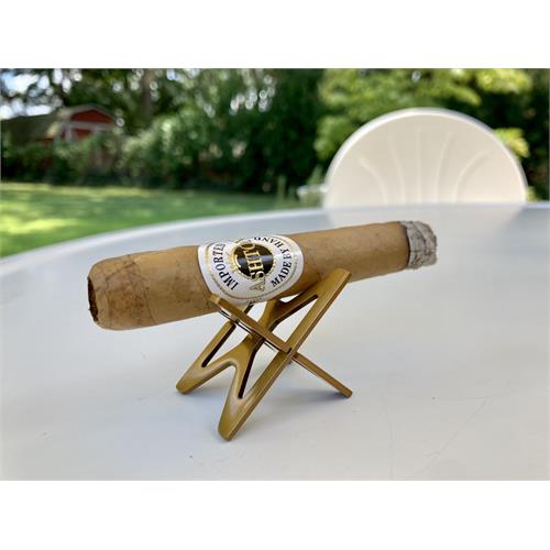 Ashton Classic Corona 5 1/2 * 44