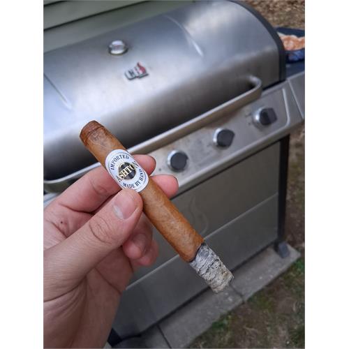 Ashton Classic Corona 5 1/2 * 44