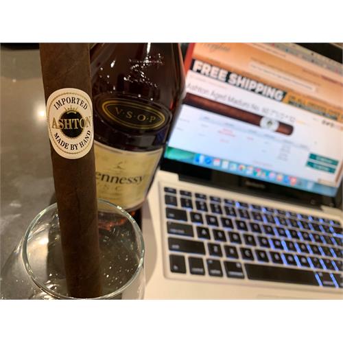 Ashton Aged Maduro No. 60 7 1/2 * 52