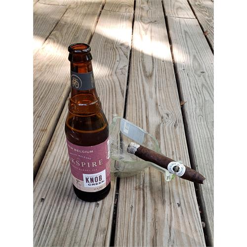 Ashton Aged Maduro Pyramid 6  * 52