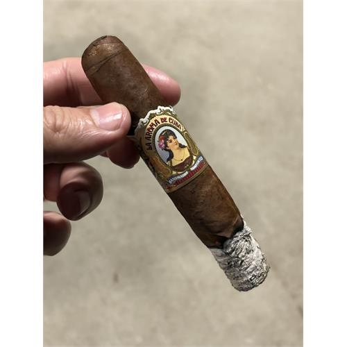 La Aroma de Cuba Robusto 5 1/4 * 54