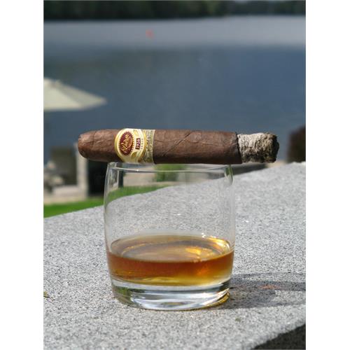 Padron 1926 Serie No. 1 Maduro 6 3/4 * 54