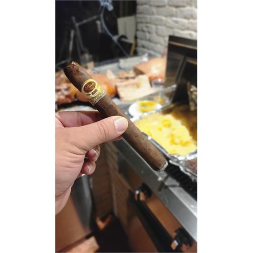 Padron 1926 Serie No. 1 Maduro 6 3/4 * 54