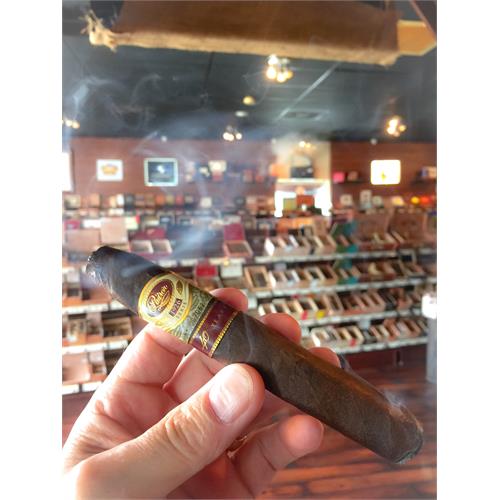 Padron 1926 Serie No. 40 Maduro 6 1/2 * 54