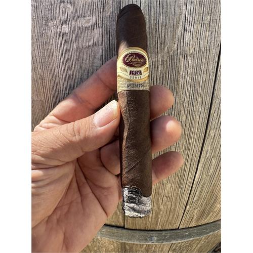 Padron 1926 Serie No. 40 Maduro 6 1/2 * 54