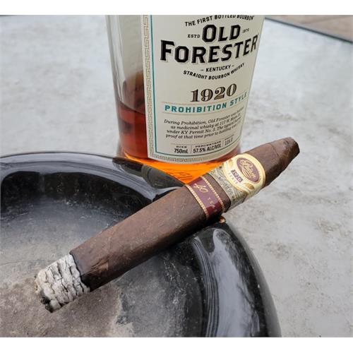 Padron 1926 Serie No. 40 Maduro 6 1/2 * 54