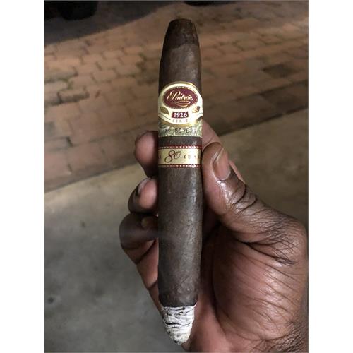 Padron 1926 Serie 80 Years Maduro 6 3/4 * 54