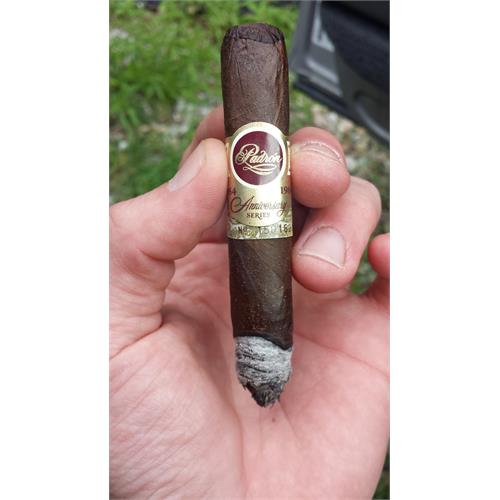 Padron 1964 Anniversary Corona Maduro 6  * 42