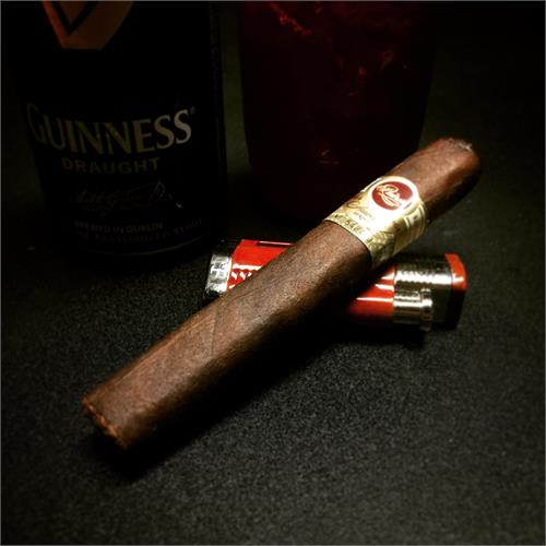 Padron 1964 Anniversary Exclusivo Maduro 5 1/2 * 50