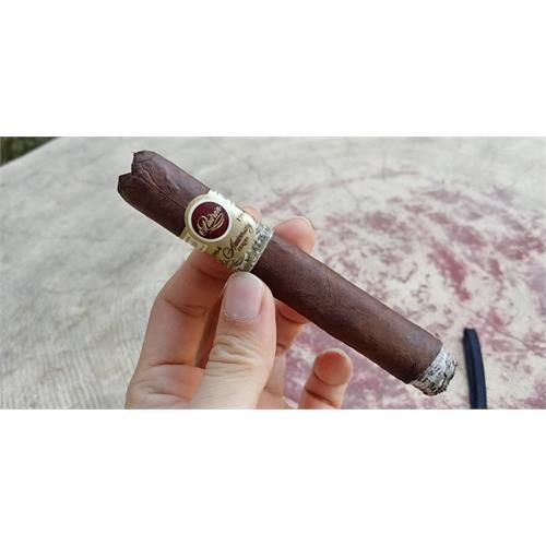 Padron 1964 Anniversary Exclusivo Maduro 5 1/2 * 50