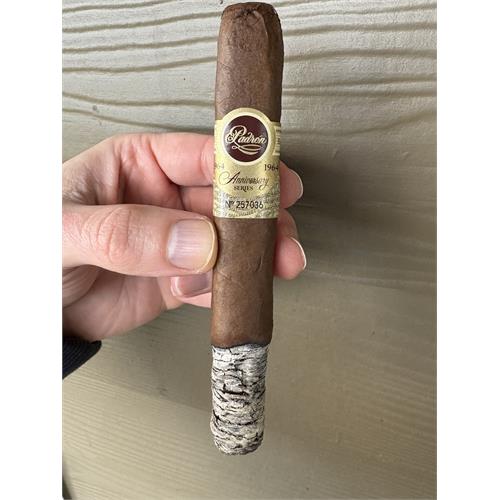 Padron 1964 Anniversary Exclusivo Maduro 5 1/2 * 50