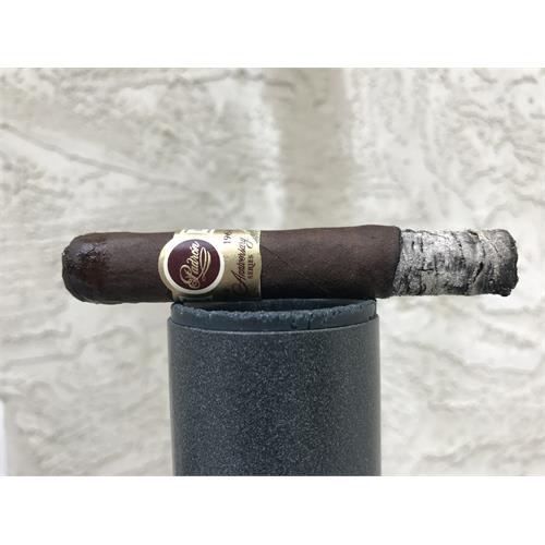 Padron 1964 Anniversary Principe Maduro 4 1/2 * 46