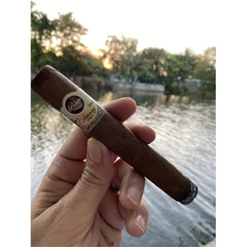 Padron 1964 Anniversary Imperial Maduro 6  * 54