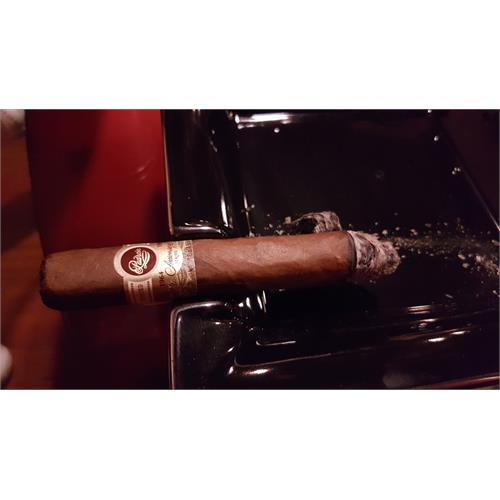 Padron 1964 Anniversary Imperial Natural 6  * 54