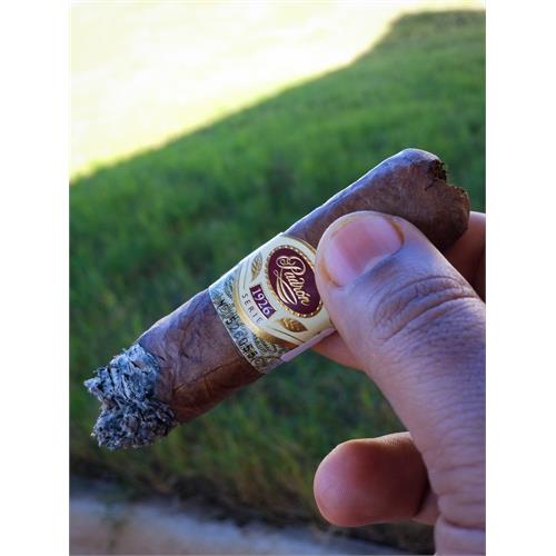 Padron 1926 Serie No. 9 Natural 5 1/4 * 56