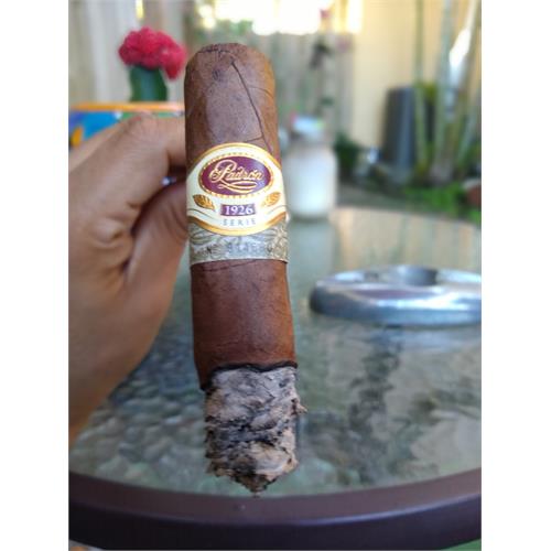 Padron 1926 Serie No. 9 Natural 5 1/4 * 56