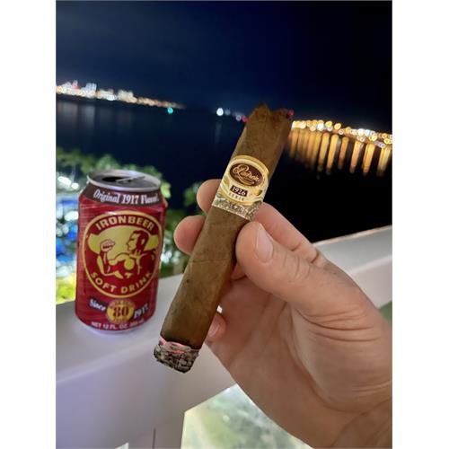 Padron 1926 Serie No. 9 Natural 5 1/4 * 56
