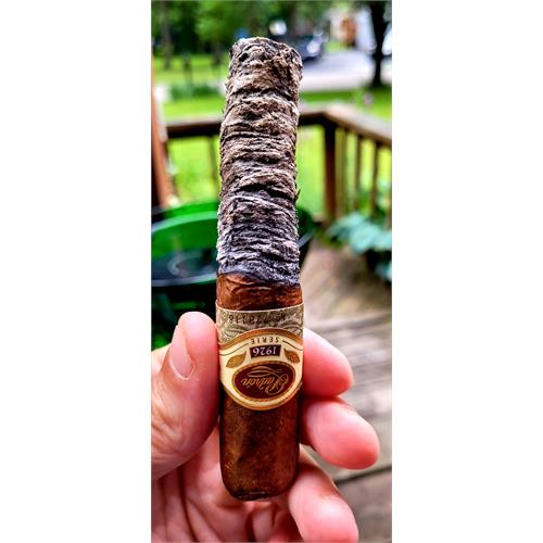 Padron 1926 Serie No. 9 Natural 5 1/4 * 56