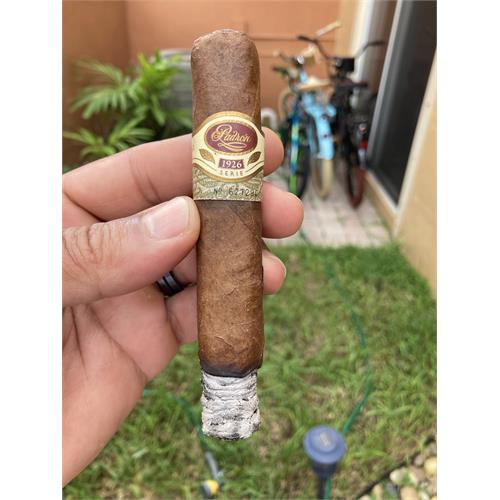 Padron 1926 Serie No. 9 Natural 5 1/4 * 56