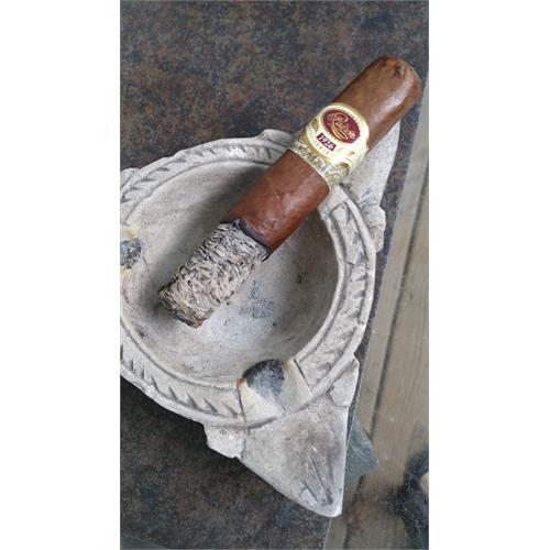 Padron 1926 Serie No. 9 Natural 5 1/4 * 56