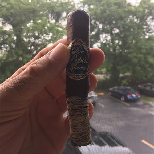 Don Pepin Garcia Invictos 5  * 50