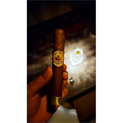 Don Pepin Vegas Cubanas Invictos 5  * 50