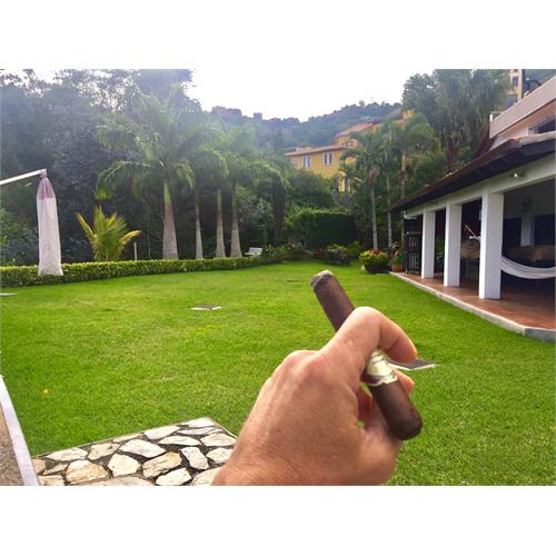 Jaime Garcia Reserva Especial Robusto 5 1/4 * 52