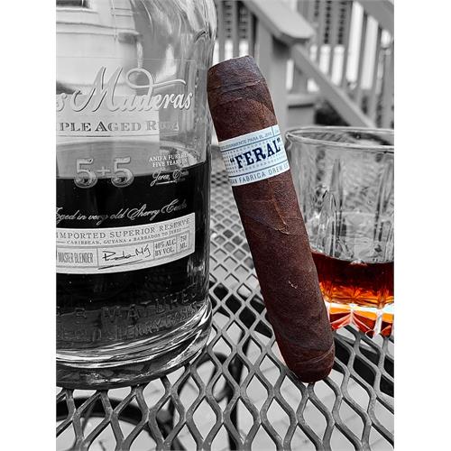 Liga Privada Unico Feral Flying Pig 5 3/8 * 60