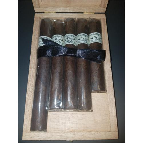 Liga Privada No. 9 5-Cigar Tasting Sampler