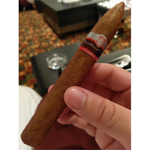 Guillermo Leon Belicoso 6 1/4 * 52