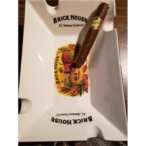 Brick House Robusto 5  * 54