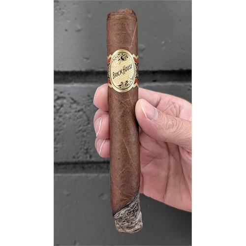 Brick House Toro 6  * 52