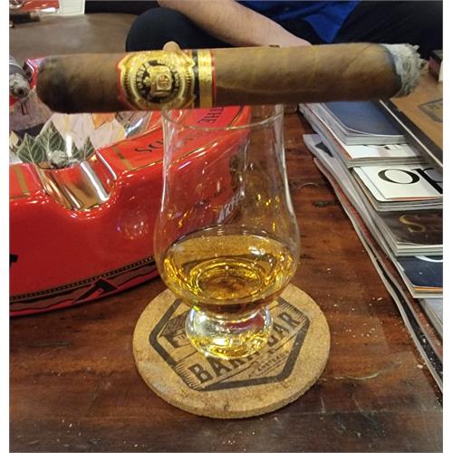 Arturo Fuente Don Carlos Presidente 6 1/2 * 50