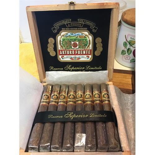 Arturo Fuente Don Carlos No. 3 5 1/2 * 44