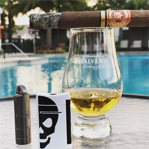 Arturo Fuente Don Carlos No. 3 5 1/2 * 44